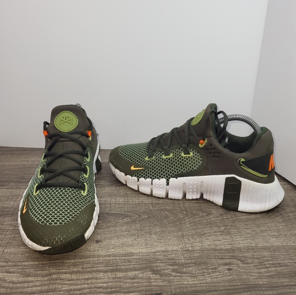 Nike Free Metcon 4 Training Shoes Cargo Khaki Safety Orange Sz 7.5 CT3886-301